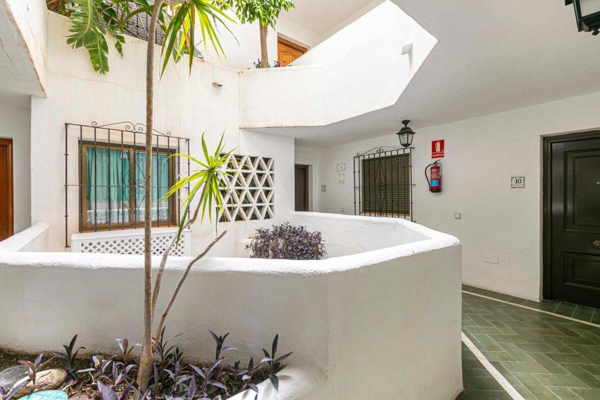 Puerto Banus, Seaviews, One Bedroom Marbella